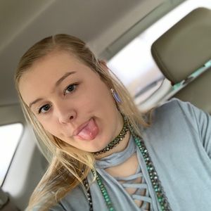 Meet your Posher, Charlotte